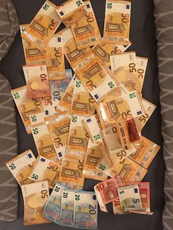 Cómo comprar 50 euros falsos