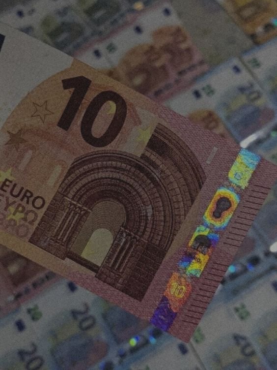 Cómo conseguir euros falsos